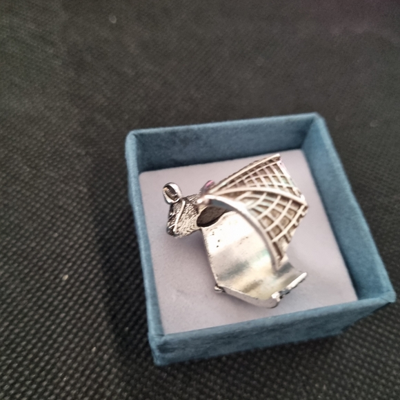 Bat ring - Picture 3 of 3